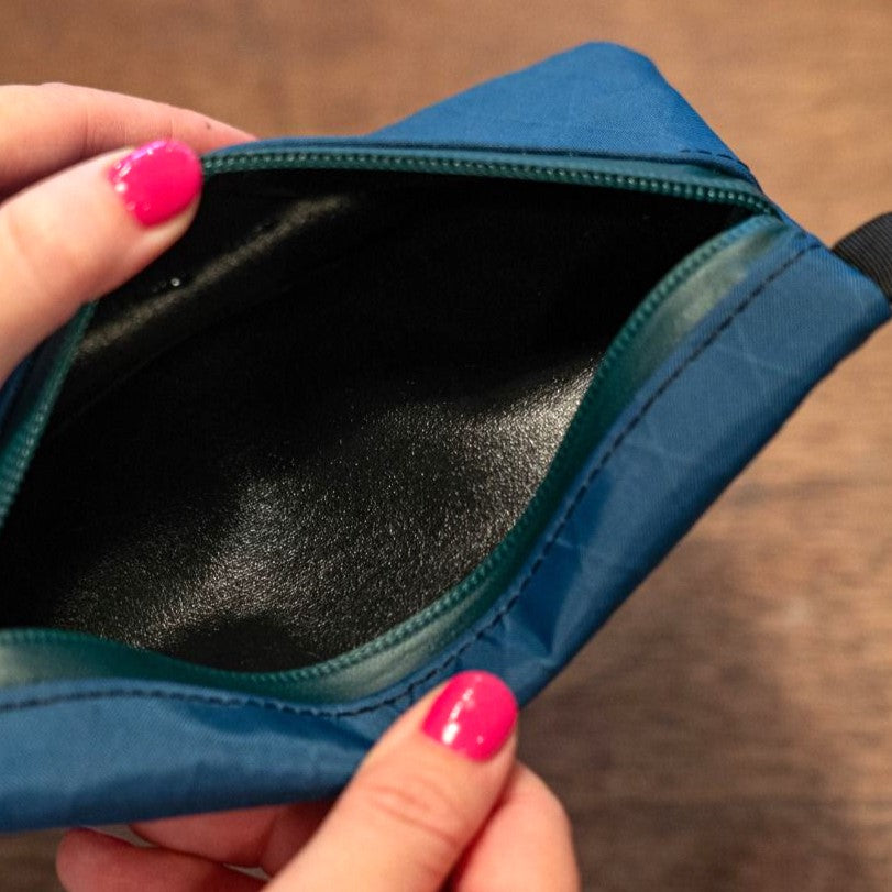 BLUE LUG Dry Pouch X-pac Navy / Deep Green