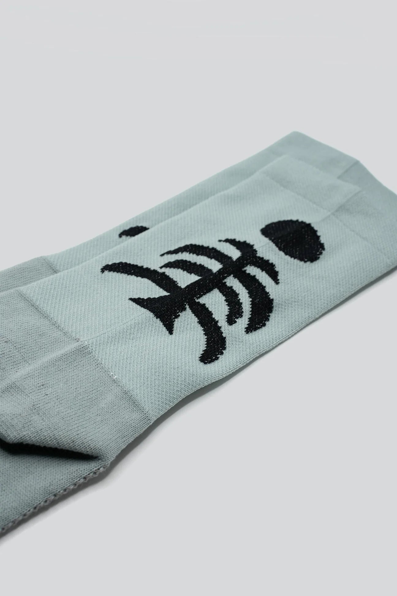 THE ATHLETIC COMMUNITY Death Palm Cycling Socks - Iceberg