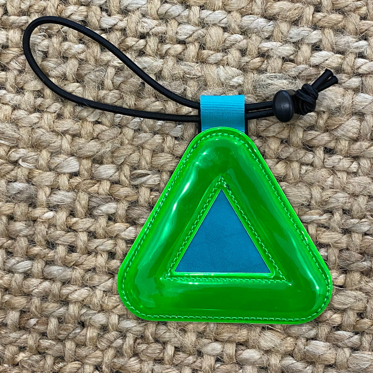 BLUE LUG Triangle Reflector