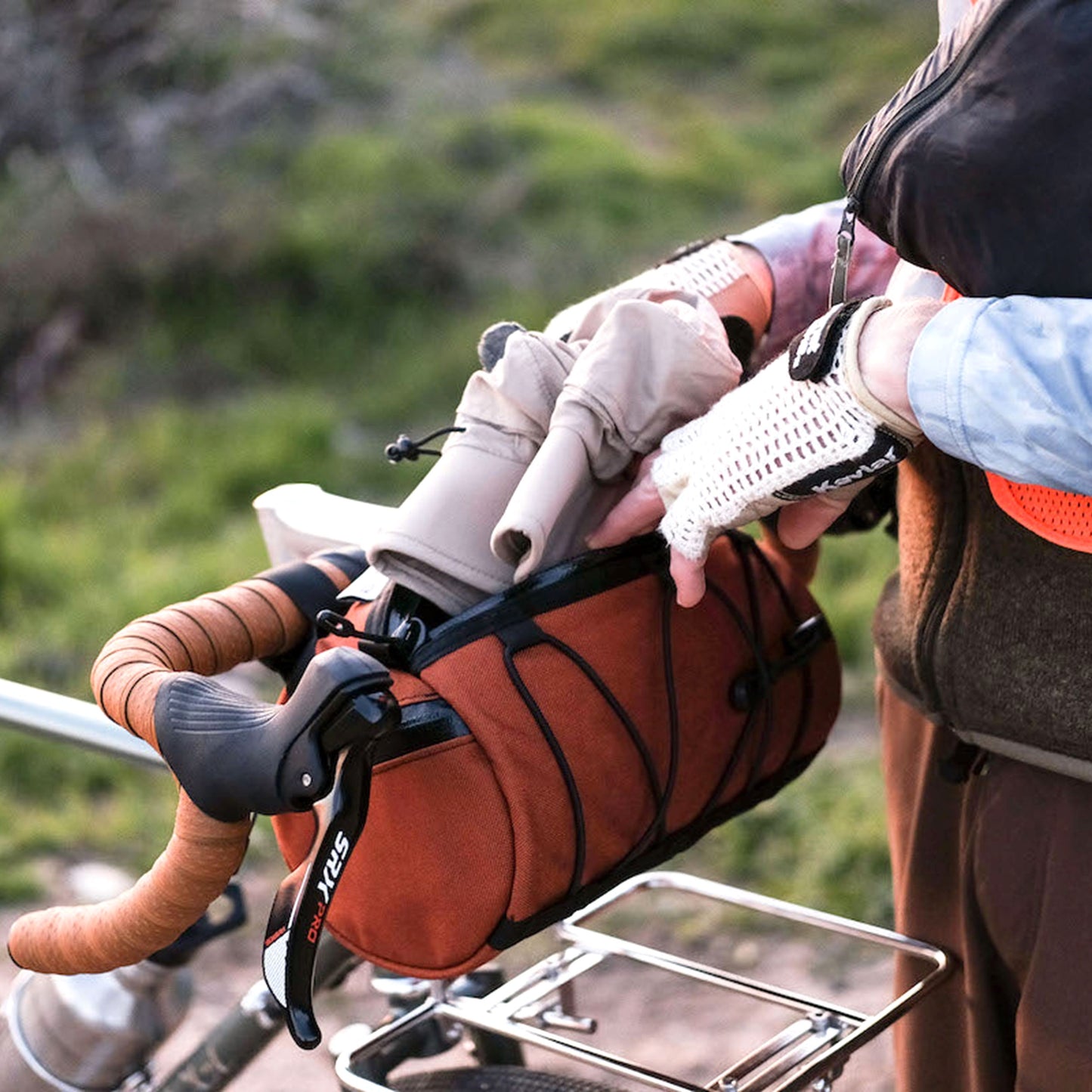 ROAD RUNNER West Coast Burrito Handlebar Bike Bag