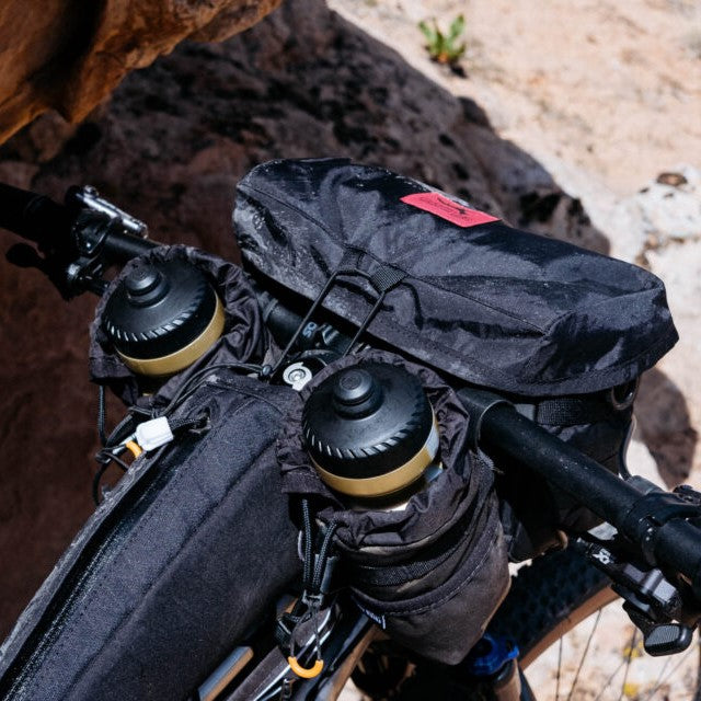 SWIFT INDUSTRIES Capstone Handlebar Bag