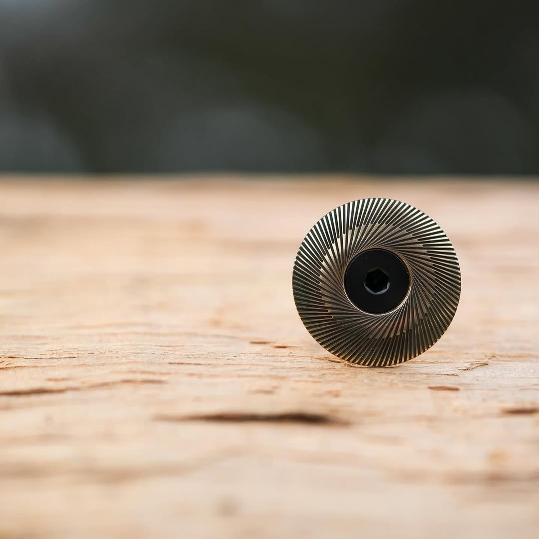 YELLOW BIRD THREAD WORKS Ruth Hill Stem Cap