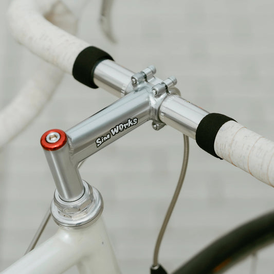SIMWORKS Gettin’ Hungry Stem 4-Bolt Faceplate - Tomato Red