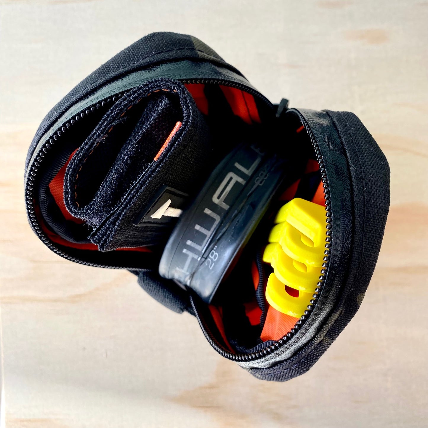ELLUM BAG WORKS Buzztail Saddle Bag - Black