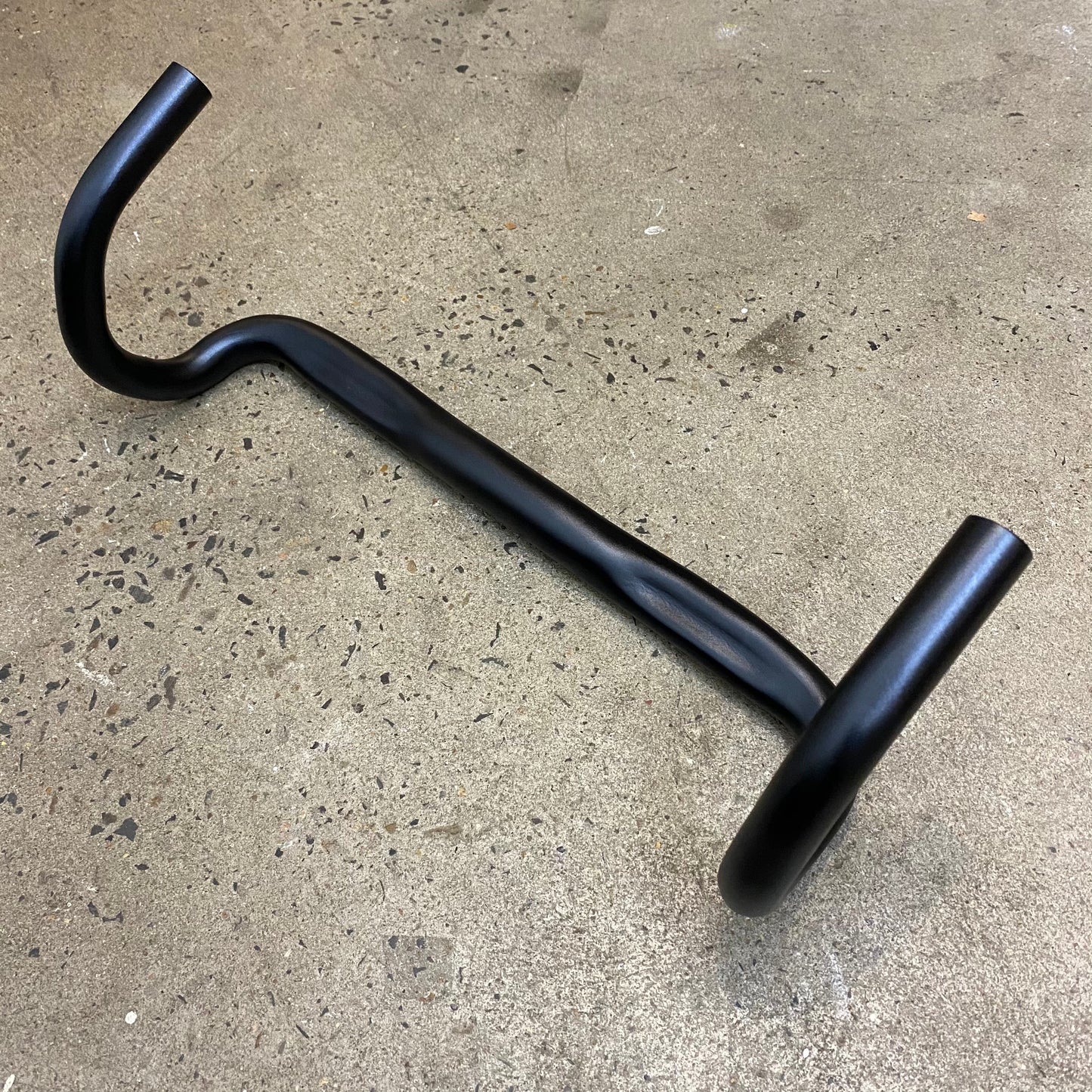 DROPBAR HANDLEBAR 420mm - Black