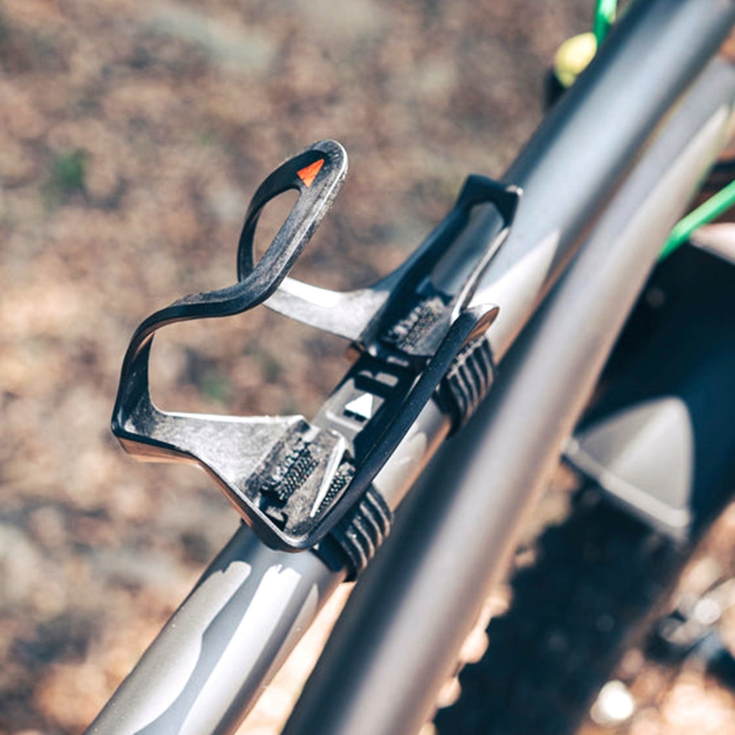 GRANITE Aux Carbon Bottle Cage with Strap Kit