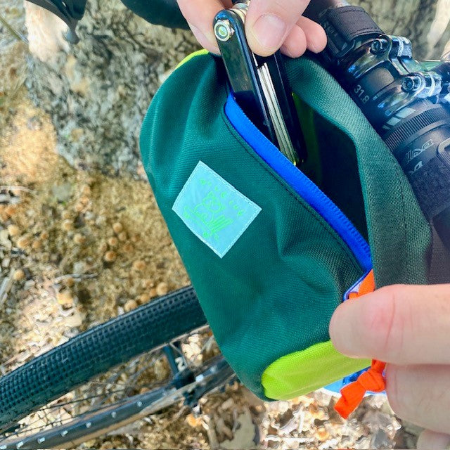 Blue Lug Handlebar Bike Pouch - Green