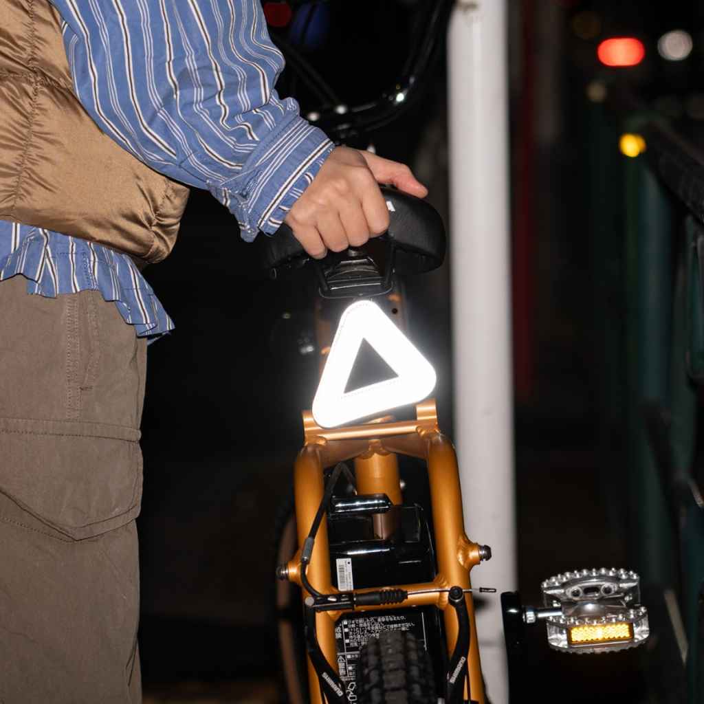 Blue Lug Triangle Reflector