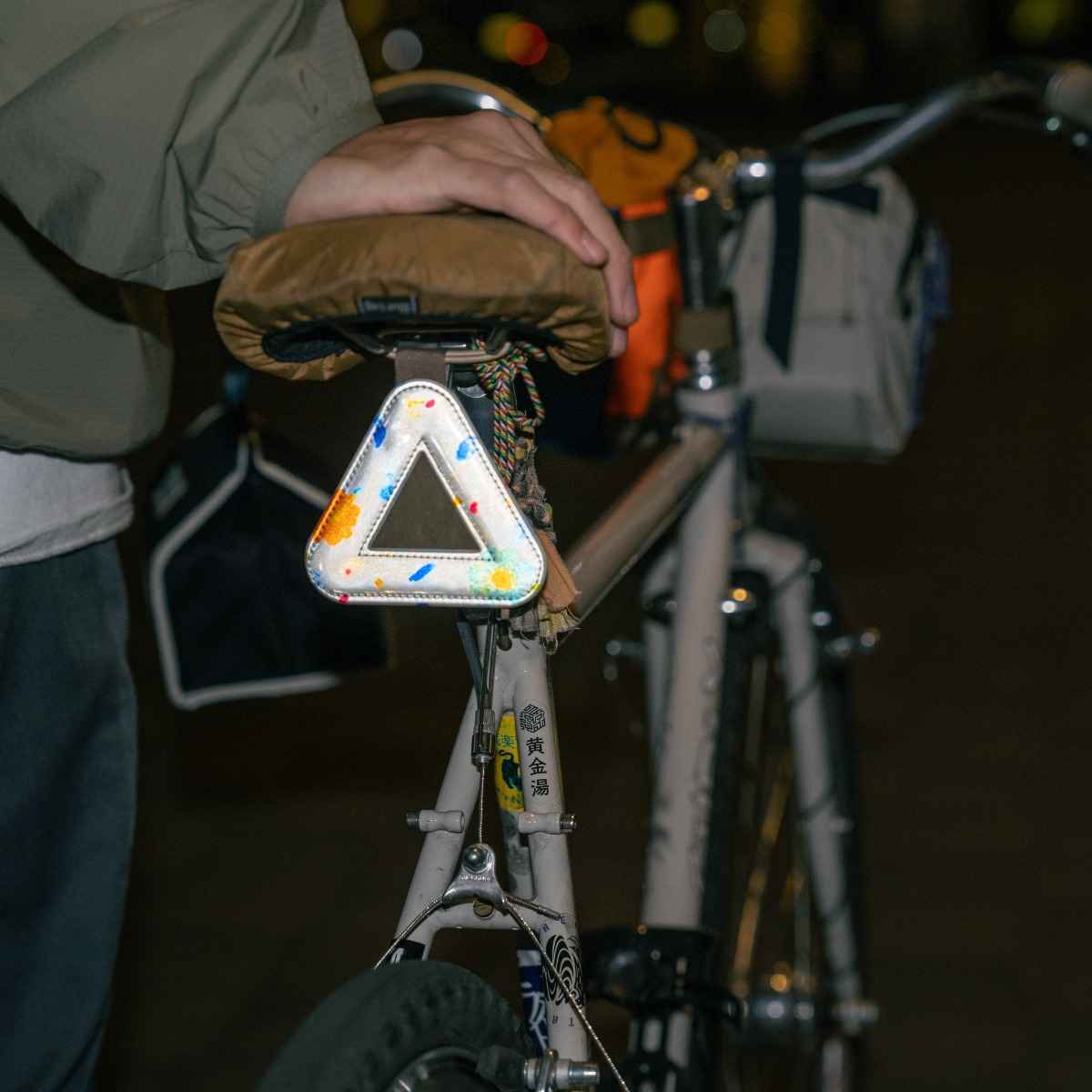 BLUE LUG Triangle Reflector - Sai Flower