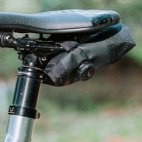 GRANITE DESIGN Quiver Roll up Saddle Bag