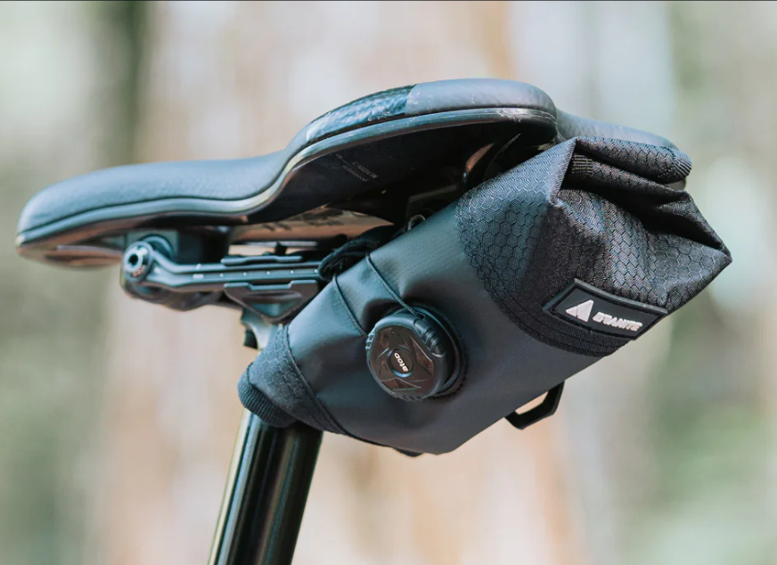 GRANITE DESIGN Quiver Roll up Saddle Bag