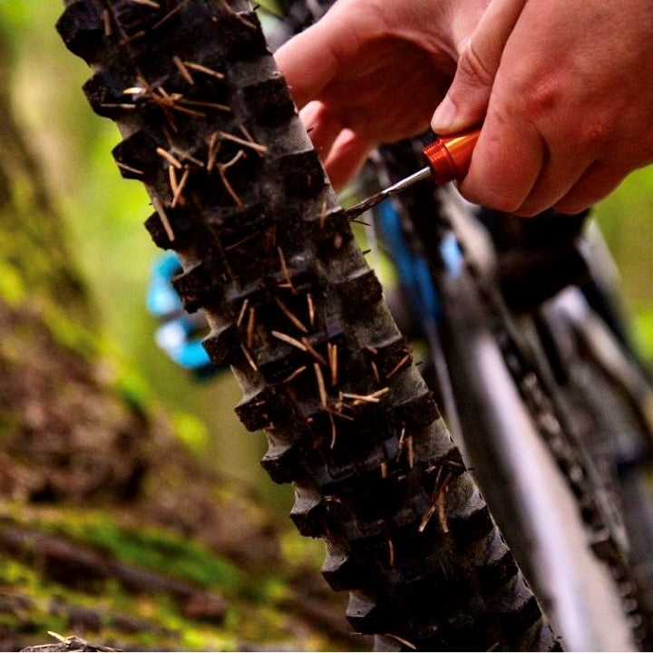 GRANITE DESIGN STASH Tyre Plug Puncture Repair Kit