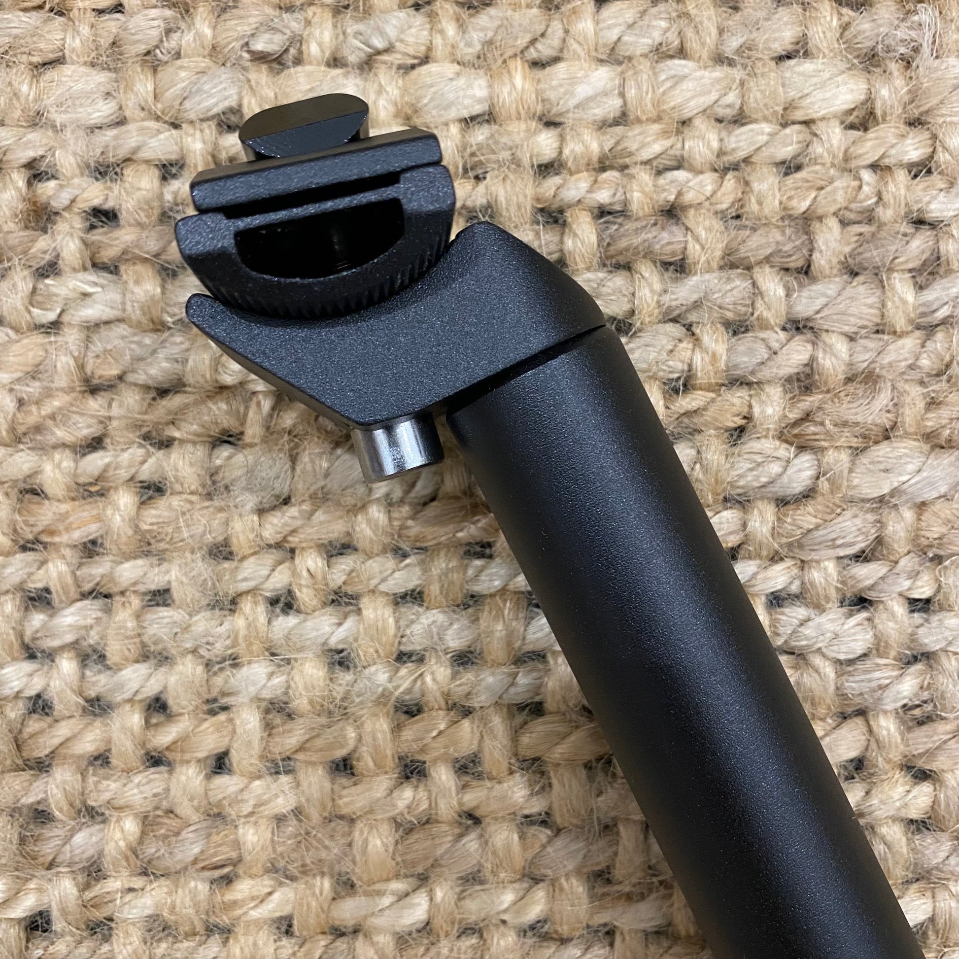 SEATPOST - 27.2mm - Matte Black
