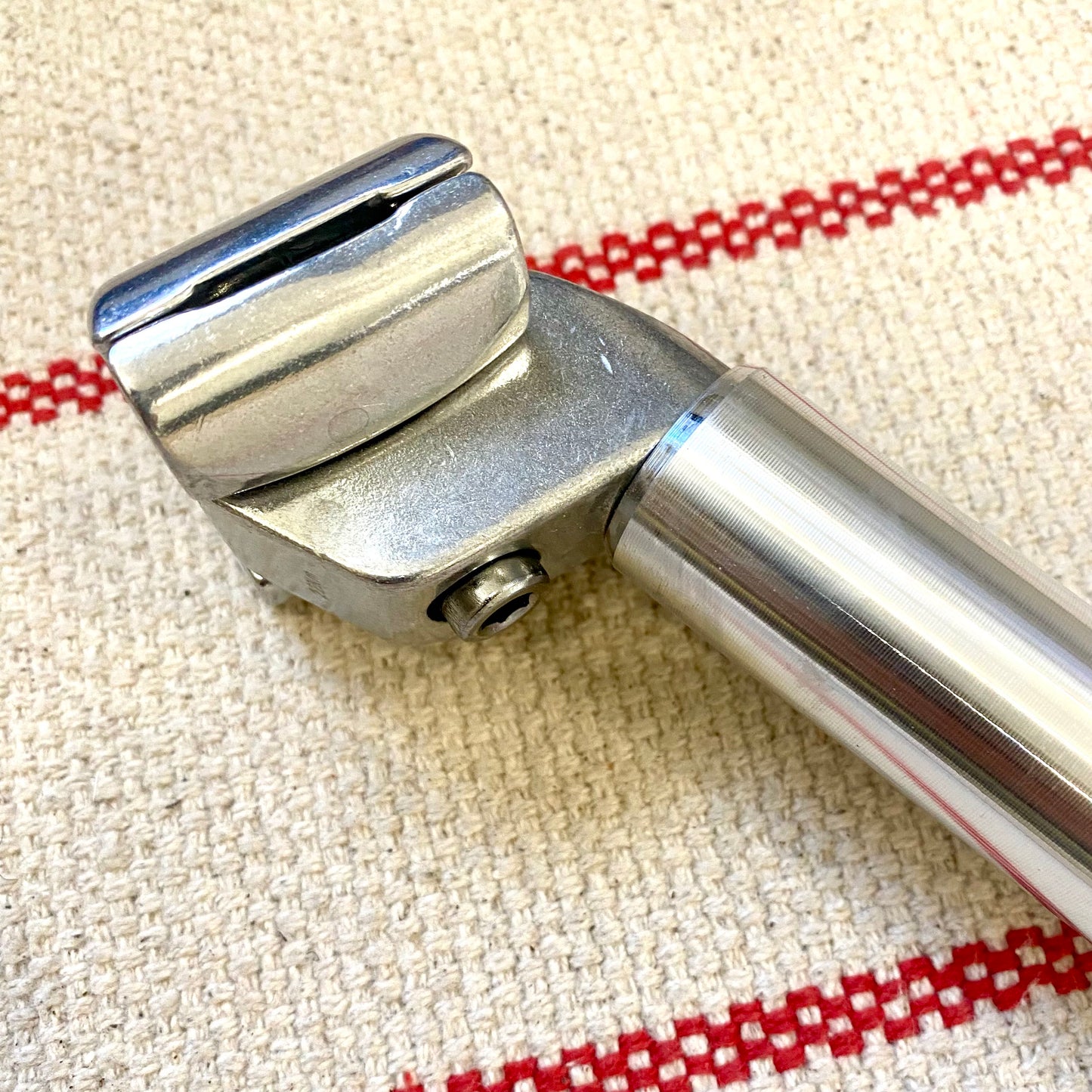 SEATPOST - 27.2mm - Silver 400mm