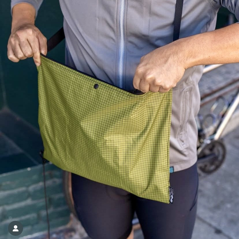 OUTER SHELL Magic Musette Bag - Avocado