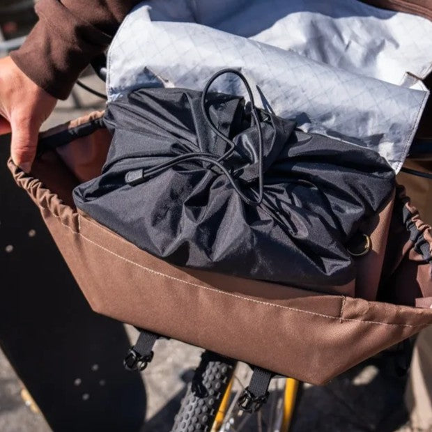 OUTER SHELL Mega Handlebar Bag - Black