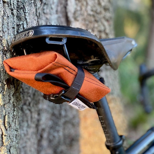 ROAD RUNNER Tool Saddle Roll - Rust Cordura