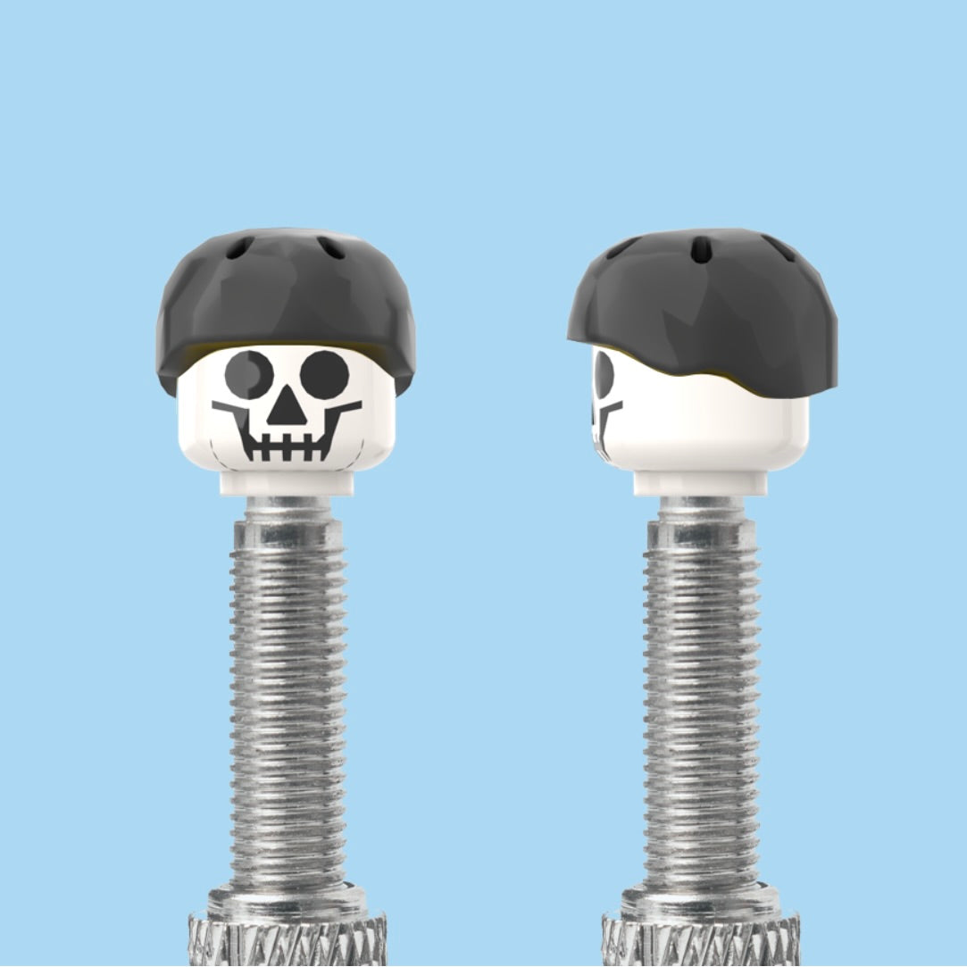 Skull with Black Helmet - Presta