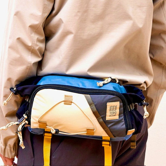 TOPO DESIGNS Mountain Hydro Hip Pack - Blue / Bone White