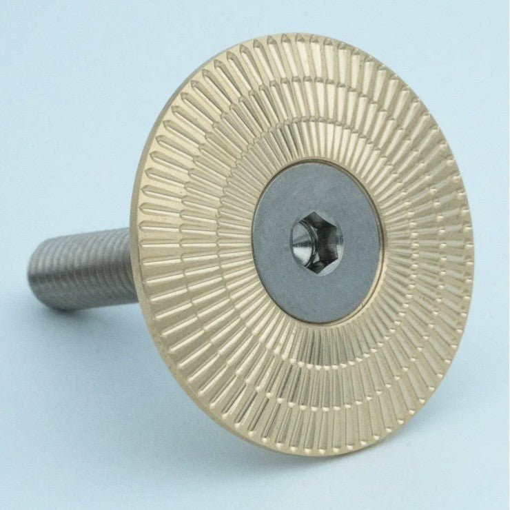 YELLOW BIRD THREAD WORKS Nor’easter / Au Natural Brass Stem Cap