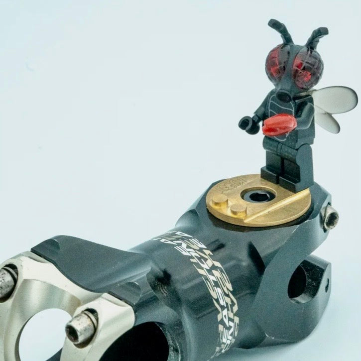 YELLOW BIRD THREAD WORKS Kyoot Brick Buddy Brass Stem Cap