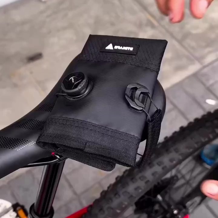 GRANITE DESIGN Quiver Roll up Saddle Bag