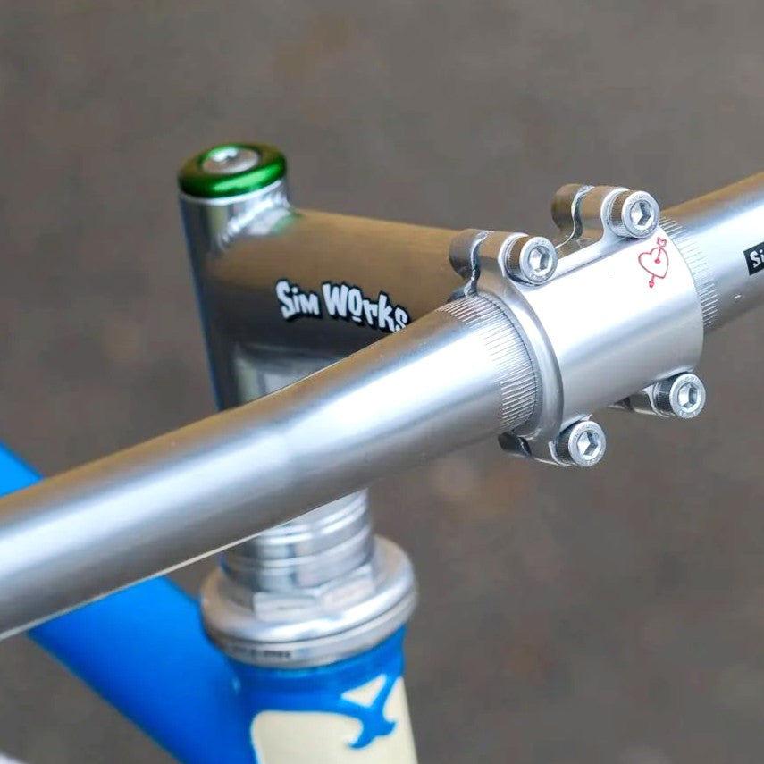 SIMWORKS Gettin’ Hungry Stem 4-Bolt Faceplate