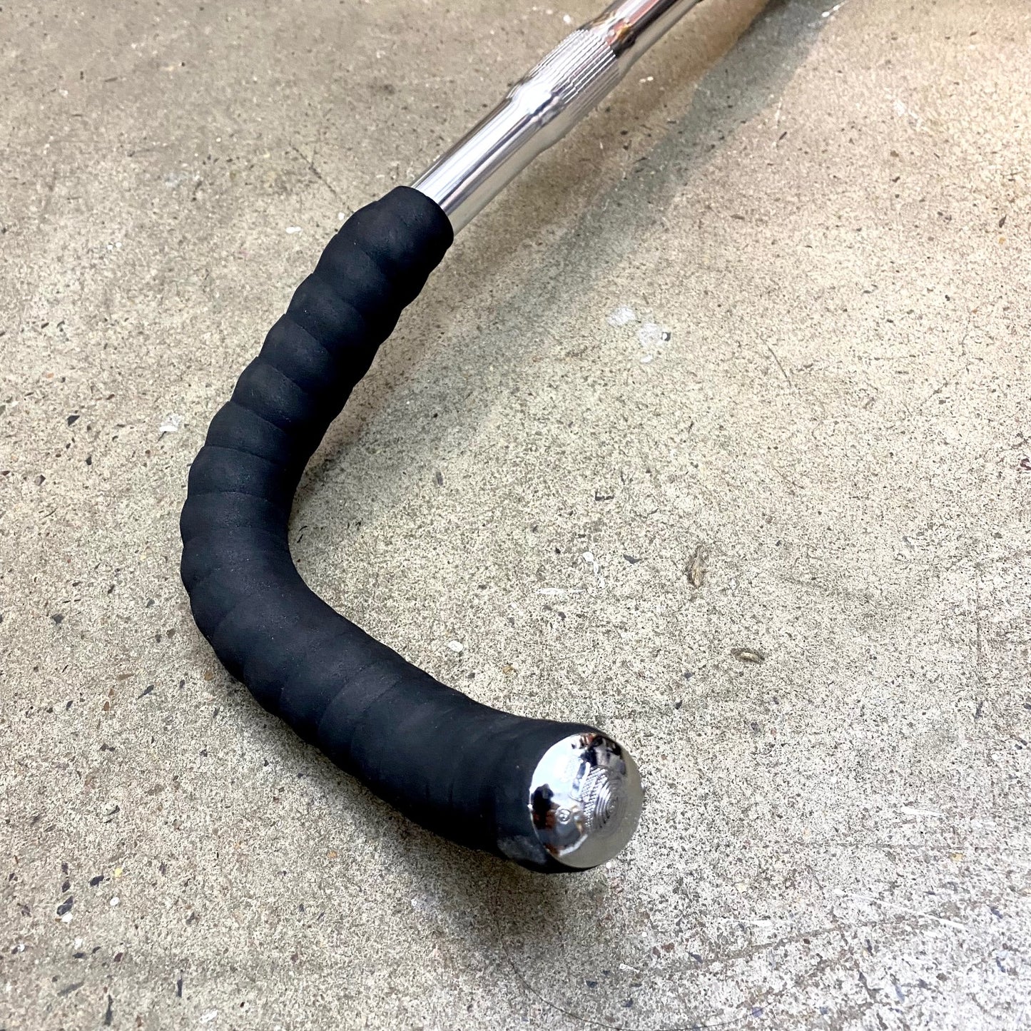 BROWN JERSEY Bullhorn Handlebar & Bar Tape 440mm - Silver