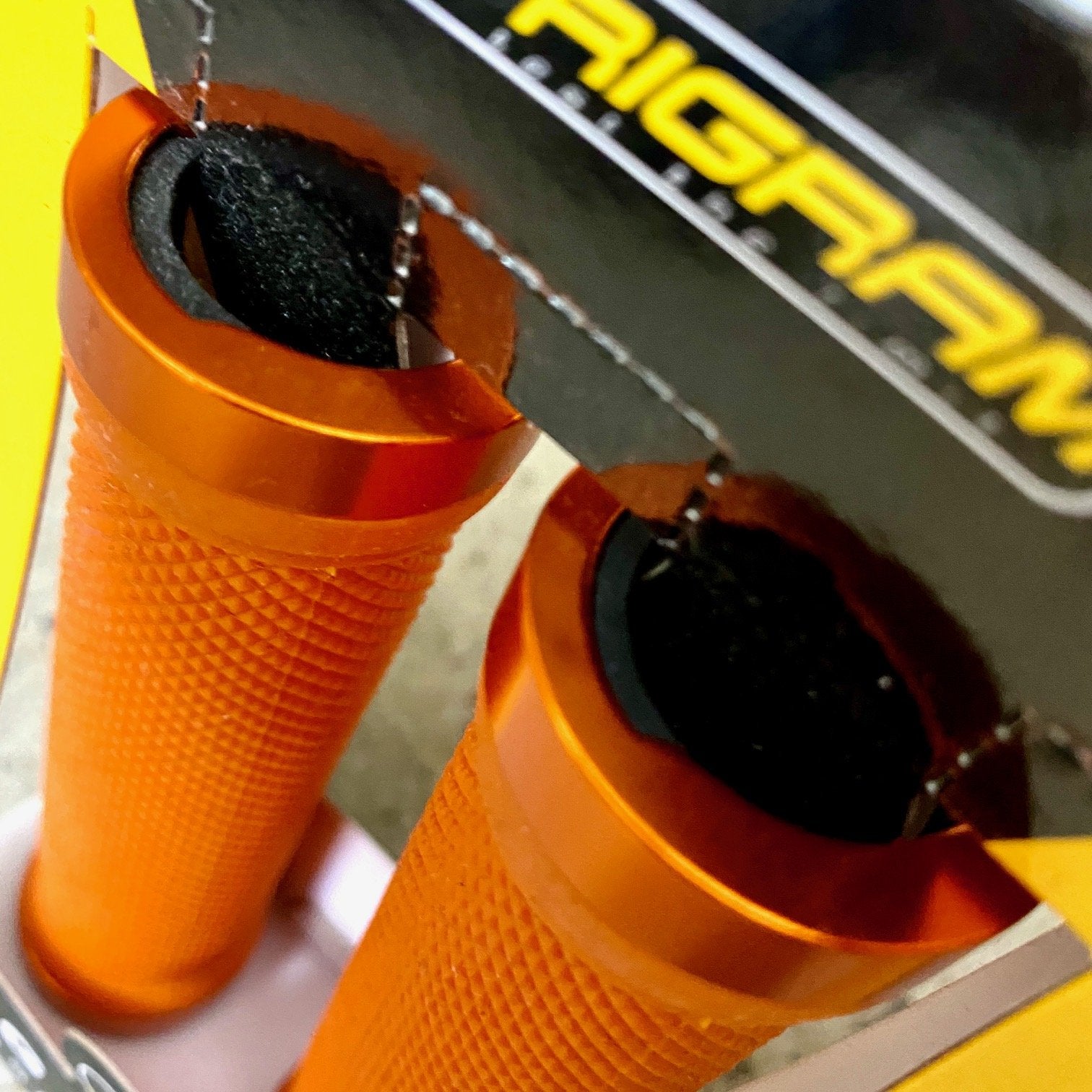 TRIGRAM Handlebar Grips