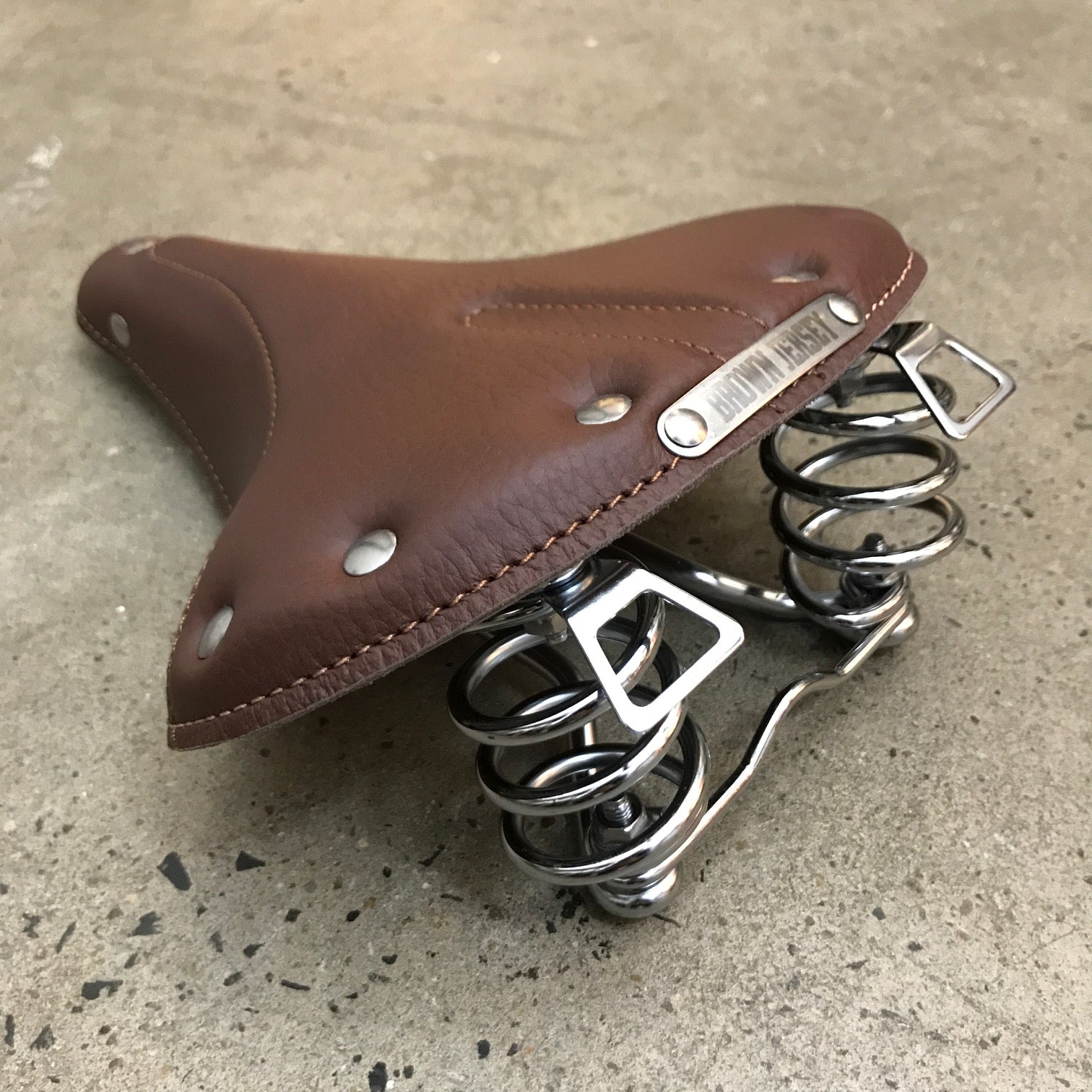 BROWN JERSEY - Momma Cass Leather Saddle - Brown