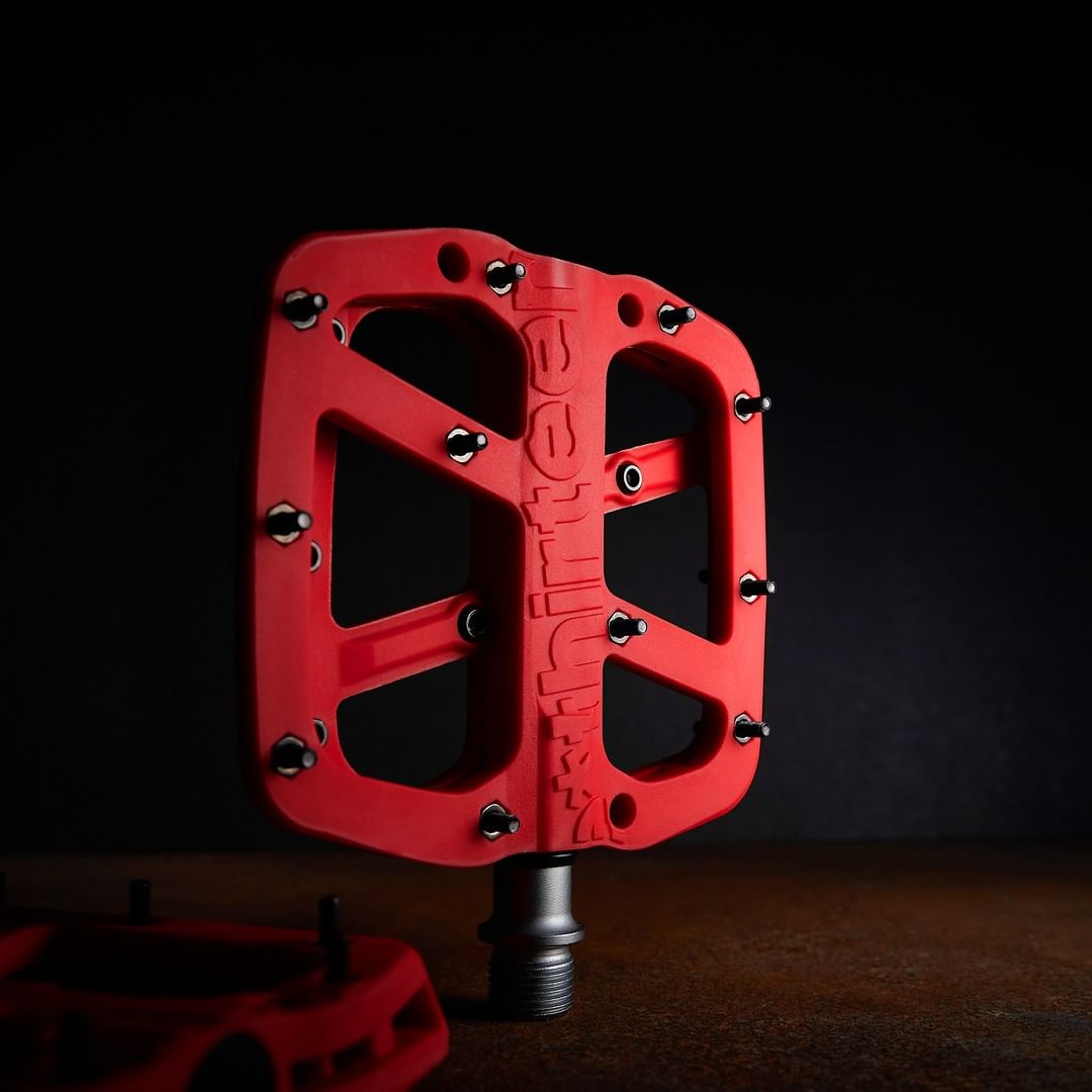 E*THIRTEEN Base Flat Pedal
