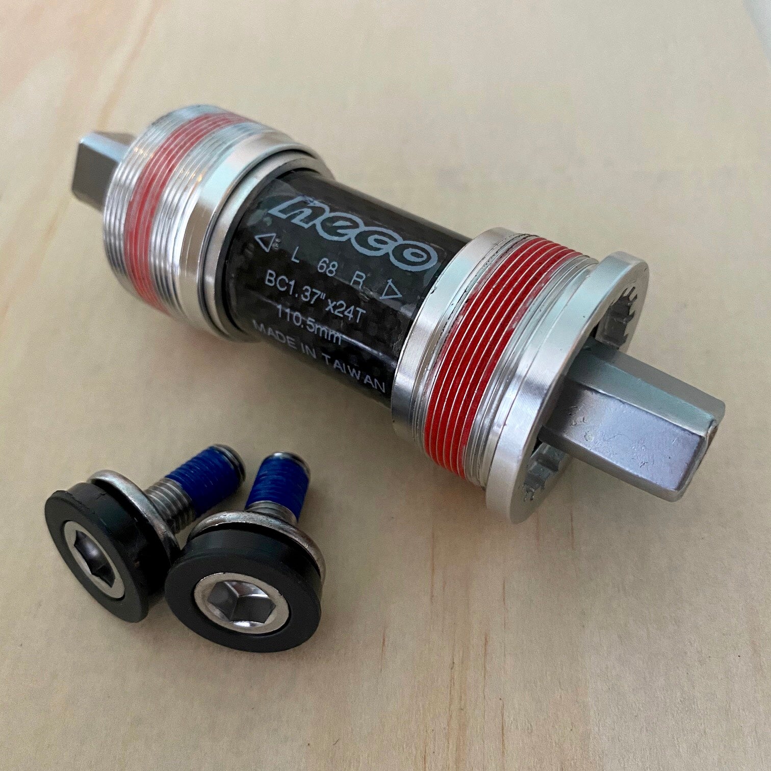 NECO Bottom Bracket - Carbon