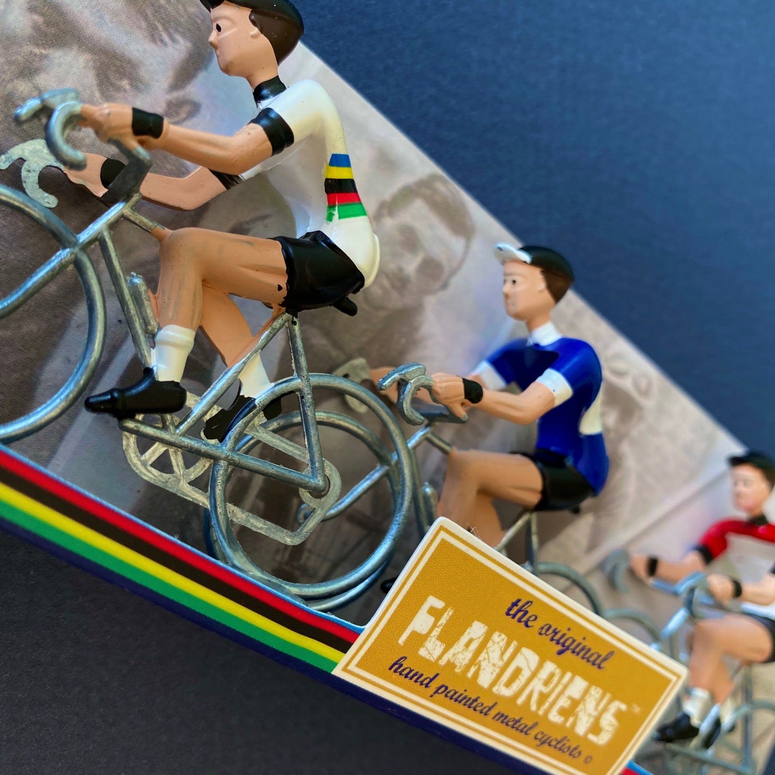 FLANDRIENS - Hand Painted Metal Cyclists - Eddy Merckx